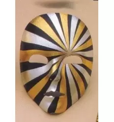 Máscara com linhas em borracha